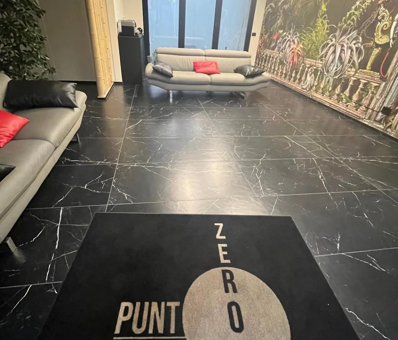 레조넬에밀리아 Punto Zero Lux 아파트